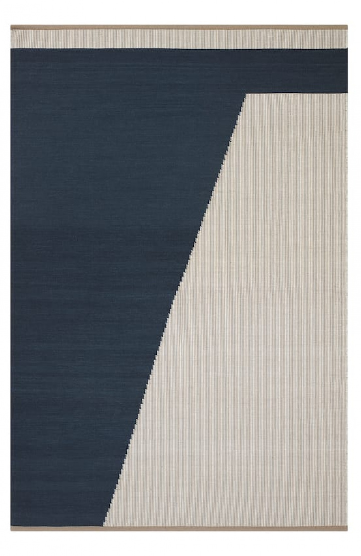 Una - Dark Blue/Beige/Off White TRACEABLE i gruppen Mattor / F�rg / Bl� hos Chhatwal & Jonsson (ZDH502254-15)